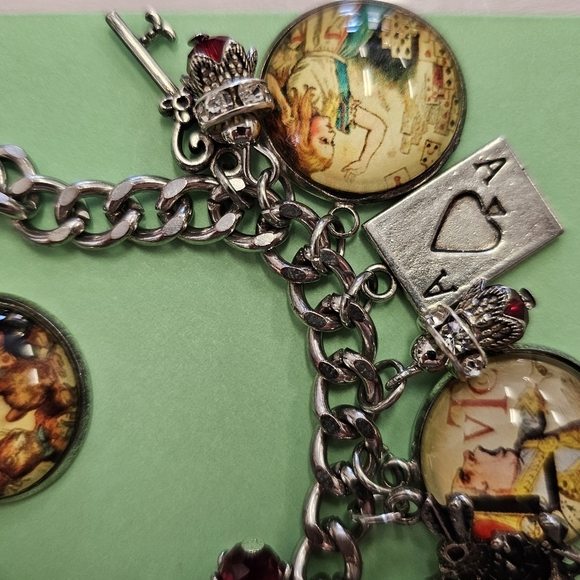 Vintage, Charm, Bracelet, Alice, Wonderland, Design, Vintage, Jewelry, Rabbit - Picture 4 of 8